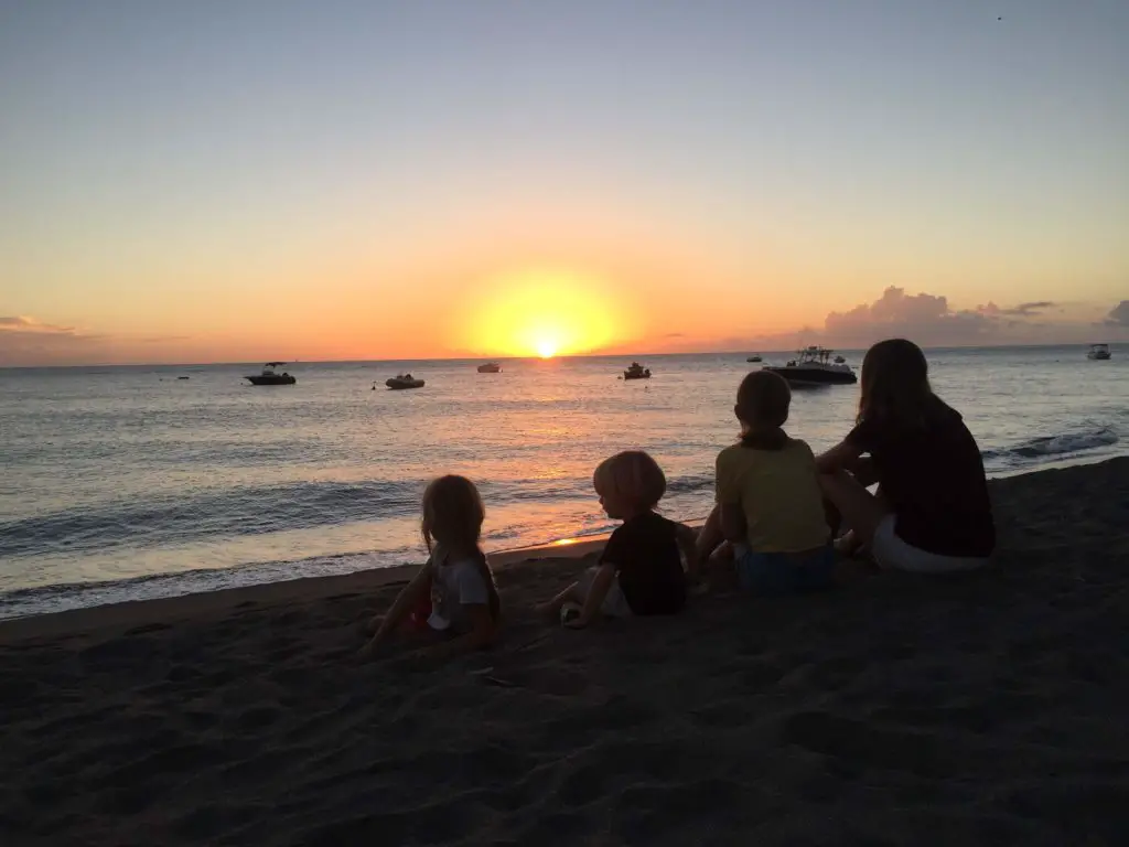 Coucher de soleil au Carbet - Que faire en Martinique ?